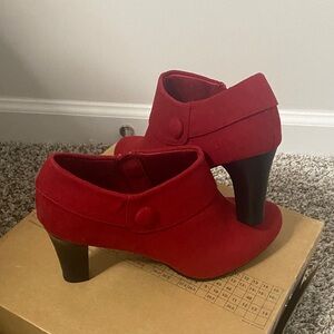 Chic Red Women's Heeled Shoes